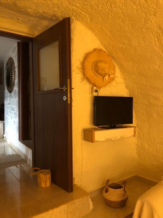 Kamares Cave House 3 Lägenhet Álika Exteriör bild