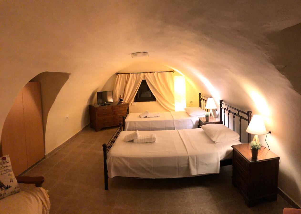 Kamares Cave House 3 Lägenhet Álika Exteriör bild